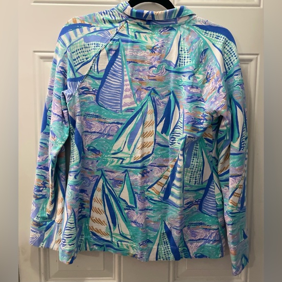SOLD-Like New Lilly Pulitzer Skipper Popover In Aboat Time Size Medium💙⛵️💙 - Picture 7 of 10